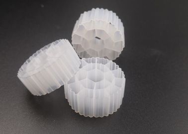 kopen K3 Witte kleur HDPE-materiaal MBBR Filtermedia Waterbehandeling Bio Cel Voor vijver online manufacture