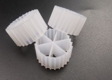 kopen Afvalwaterzuivering MBBR Filtermedium 0,96 - 0,98 g/Cm3 Dichtheid met witte anaërobe tank A/O technologie online manufacture