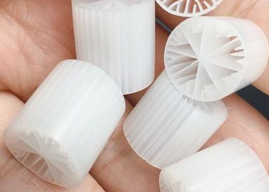 kopen Milieuvriendelijke anaërobe tank waterbehandeling MBBR Bio Media 15*15mm Groot oppervlak online manufacture