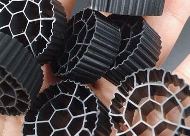 kopen Zwarte kleur K3 MBBR-filterdrager voor industriële waterzuivering 25*10 mm online manufacture
