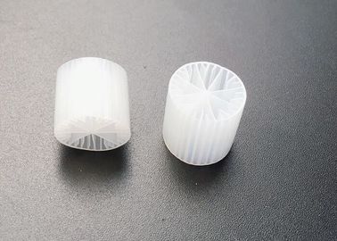 kopen Witte kleur MBBR Filter Media Virgin HDPE Materiaal 15*15mm Grootte Bio Media Voor vis vijver online manufacture
