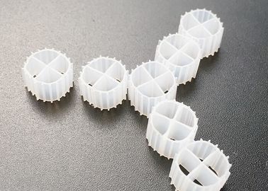 kopen PE Schokbestendig Aquariums MBBR Filter Media witte kleur fda drager 11*7MM MBBR Biofilm Drager online manufacture