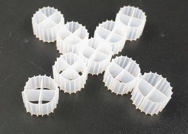 kopen Populaire 11*7mm witte kleur en maagdelijk HDPE materiaal MBBR bio ballen voor aquaria online manufacture