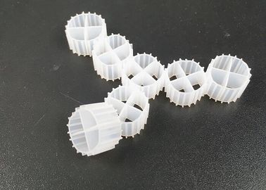 kopen Witte kleur MBBR Pond Biocell Filter Media Virgin HDPE materiaal en drijvend voor RAS online manufacture