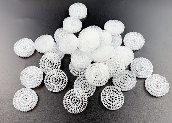 kopen Voedselkwaliteit Veilig Hdpe FDA Materiaal Drijvend MBBR Media Bio Balls Filter Media online manufacture