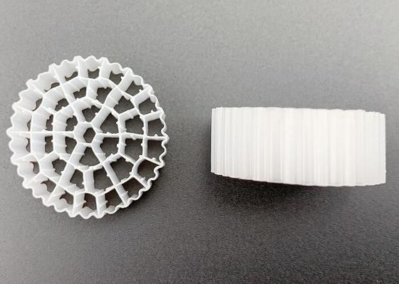 kopen Witte kleur HDPE K1 Filtermedia PE37 Voor verbetering van de waterkwaliteit online manufacture