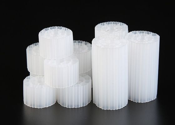 kopen 35 mm x 18 mm Grootte Virgin HDPE Materiaal MBBR Bio Media PE07 Voor aquaria online manufacture