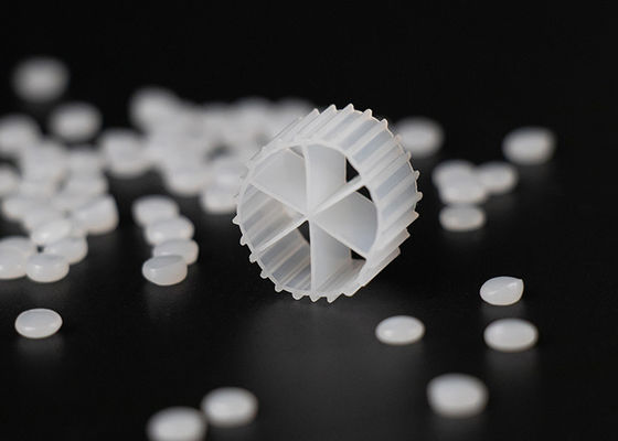 kopen MBBR 100% maagdelijk HDPE PE04 BIO Filter Media Wit Kleur 0,98 g/Cm3 online manufacture