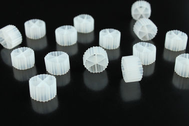 Geactiveerde MBBR Bio Media K1 met witte kleur en maagdelijk HDPE materiaal