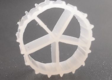 Vrouwelijk HDPE materiaal MBBR Bio Media 10*7mm Grootte Voor lange levensduur