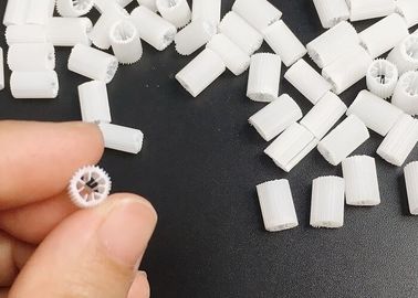 Plastic Biocell Filter Media Grootte 5 mm X 10 mm Grotere effectieve oppervlakte