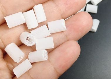 Witte verhuisbed Plastic Filter Media 20 jaar Levensduur met maagdelijk HDPE materiaal