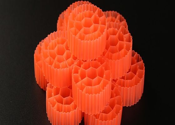 Maagde HDPE-materiaal Plastic Filter Media met 19 gaten en witte kleur voor RAS
