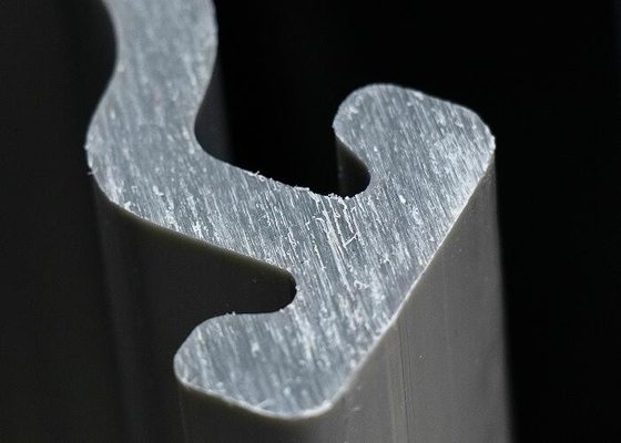 Grauwe vinyl PVC-plaat met een dikte van 10 mm U-type met extrusie