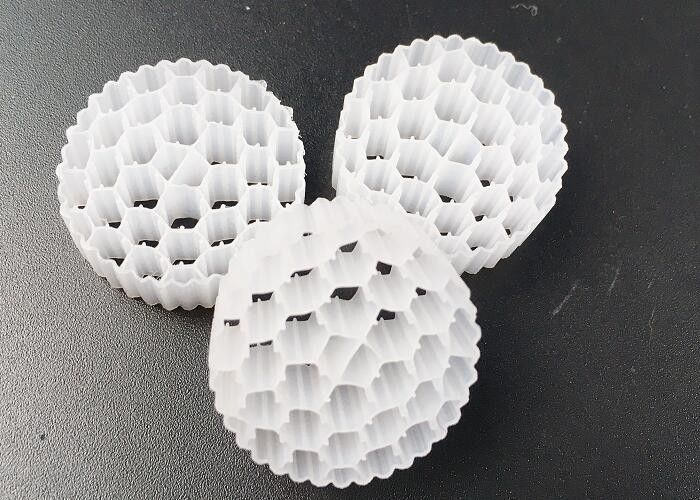 Pe38 25*4mm Hdpe Mbbr Bio Filter Media Safty Bewegend Bed Grote Oppervlakte