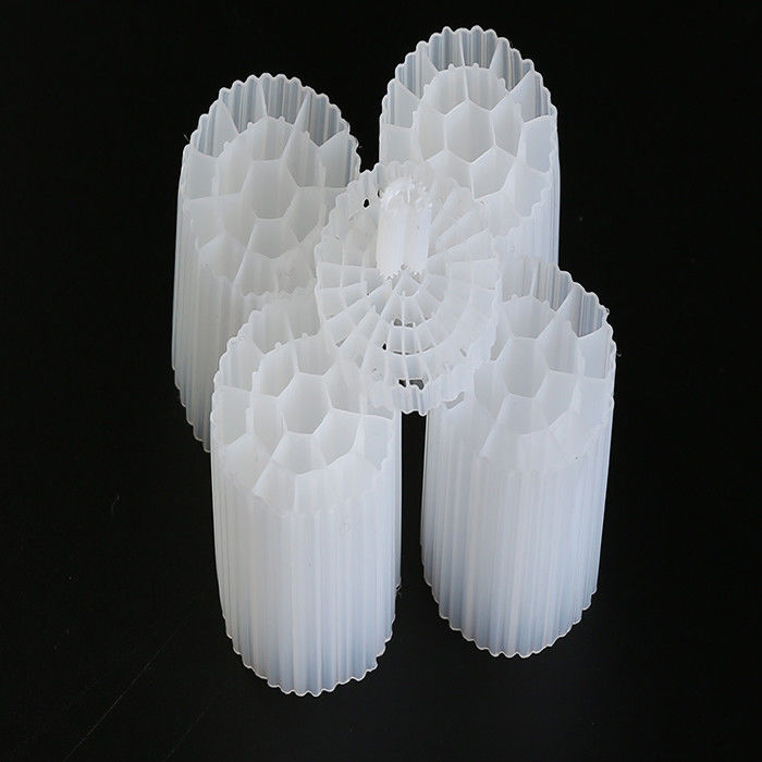 Biocell Filter Media Verplaatsbaar bed Filter 500 m2/m3 Oppervlakte met maagdelijk HDPE-materiaal
