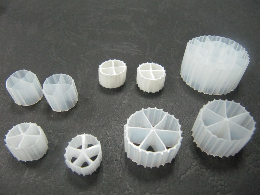 Vrouwelijk HDPE-materiaal Witte kleur MBBR-filter Biomedia voor waterbehandeling