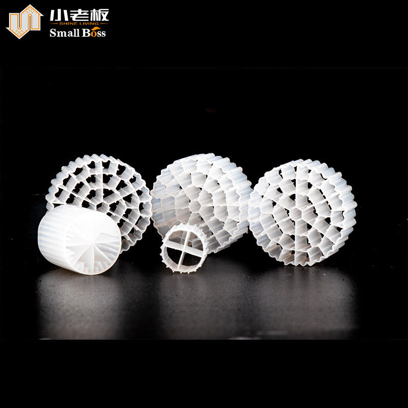 PE38 Verhuisbed Biofilm Reactor Wit Natuurlijke kleur Virgin HDPE Materiaal Mbbr Drager