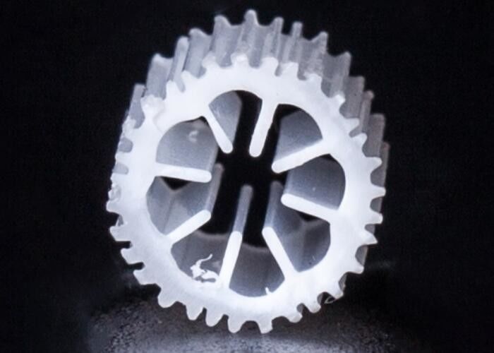 Zware PE08 MBBR Filter Media Virgin HIPS Materiaal Voor afvalwaterbehandeling Wit gekleurde biomassa media