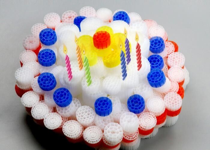 populaire zwarte kleur maagdelijk HDPE-materiaal MBBR bio-media voor industriële afvalwaterzuivering