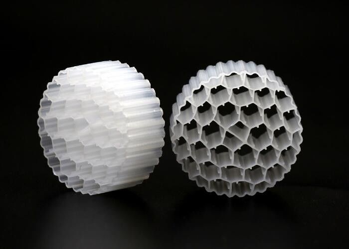 Floating BIO Balls Filter Media MBBR 16mm X 10mm Hydrofiel maagdelijk HDPE-materiaal