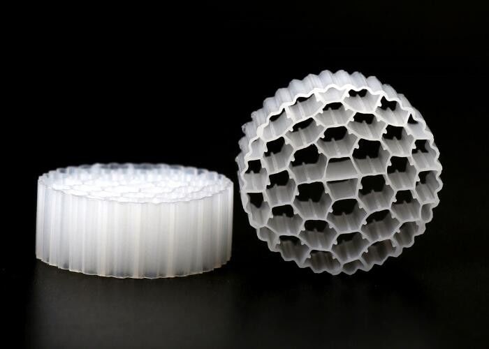 Floating BIO Balls Filter Media MBBR 16mm X 10mm Hydrofiel maagdelijk HDPE-materiaal