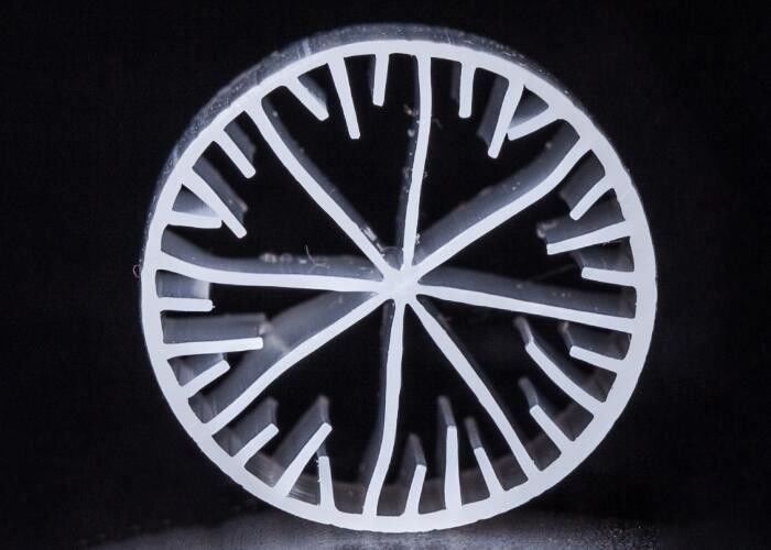 Aërobe kunststof Mbbr K3 Bio Media Hdpe Raw Material FDA Safty Test ISO Floating Media