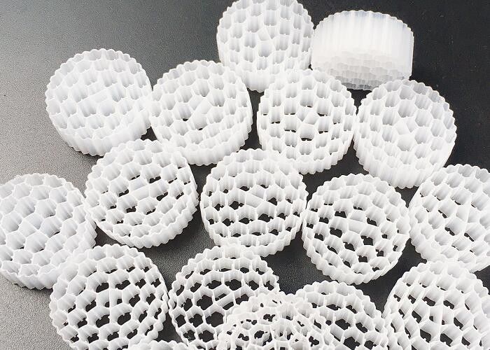38 kamers K3 IFAS technologie MBBR biopipe media fabrieksprijs voor industriële waterbehandeling 25*10mm