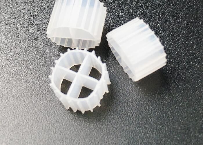 Kaldnes MBBR Bio Filter Media Floating Moving Bed Biofilm Reactor Aquarium witte kleur 11*7mm