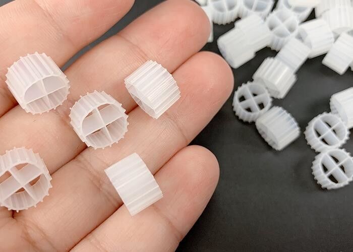 11*7mm MBBR Bio Filter Media K1 met witte kleur en maagdelijk HDPE materiaal