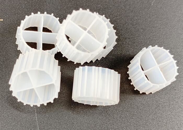 Witte kleur MBBR Media Biofilmdrager met superdecarburizatie en maagdelijk HDPE materiaal