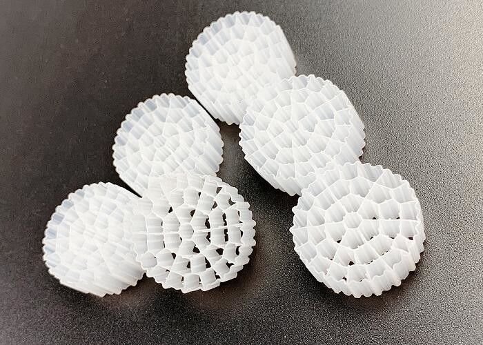 Plastic Bio Media Airation Equipment IFAS MBBR K1 Filter Media Witte kleur