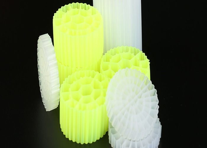 Hoge oppervlakte MBBR Filter Media Aquarium Verplaatsbaar bed Filter Lager energieverbruik