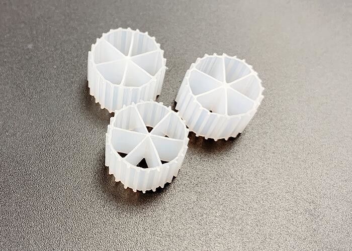 IFAS HDPE Witte kleur MBBR Verplaatsbaar bed Biofilmreactor Luchtingsbak Kabelkors verwijderen