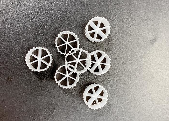 Witte kleur FDA Veilig HDPE-materiaal Verhuisbaar bed Biofilm reactor Levensduur 15 jaar