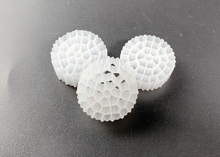 Verplaatsbaar bed Biofilmreactor Drijvende put Kaldnes Filtermedia 37 Kamers 800m2/m3