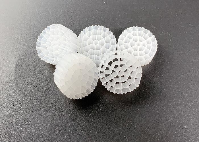 PE37 Witte Kleur Verplaatsbaar Bed Biofilm Reactor A/O Technologie COD BOD Verplaats